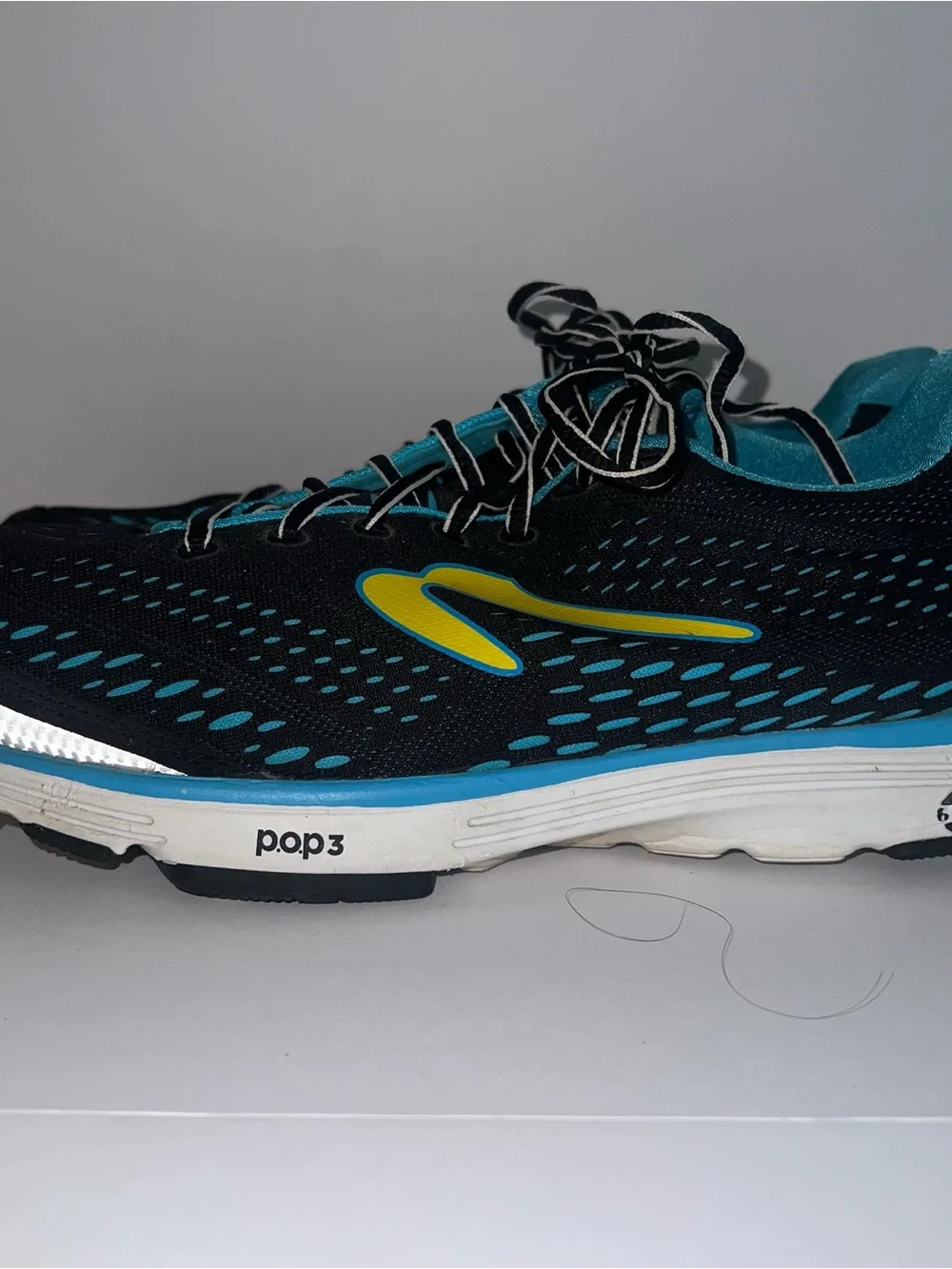 Newton AHA Running Shoes Mens 12 Black POP 3 Sneakers M004114B